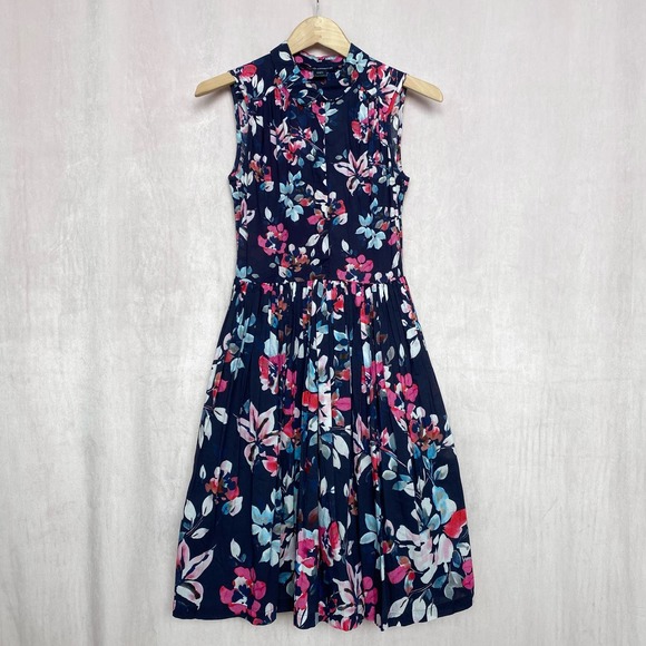 French Connection Dresses & Skirts - French Connection Sleeveless Collared Button Front Floral Dress, Size 4